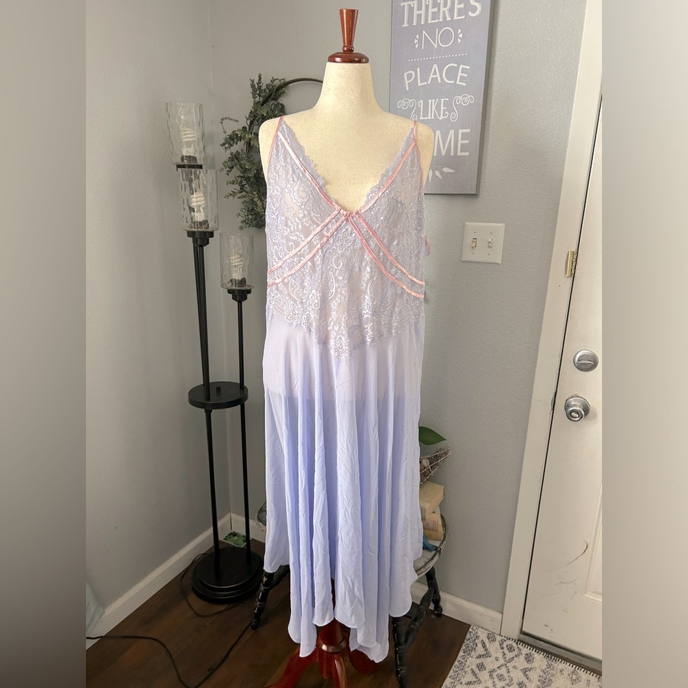 Cacique lace night gown
